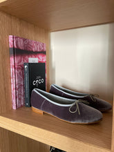 Cargar imagen en el visor de la galería, Biarritz Velvet Topo